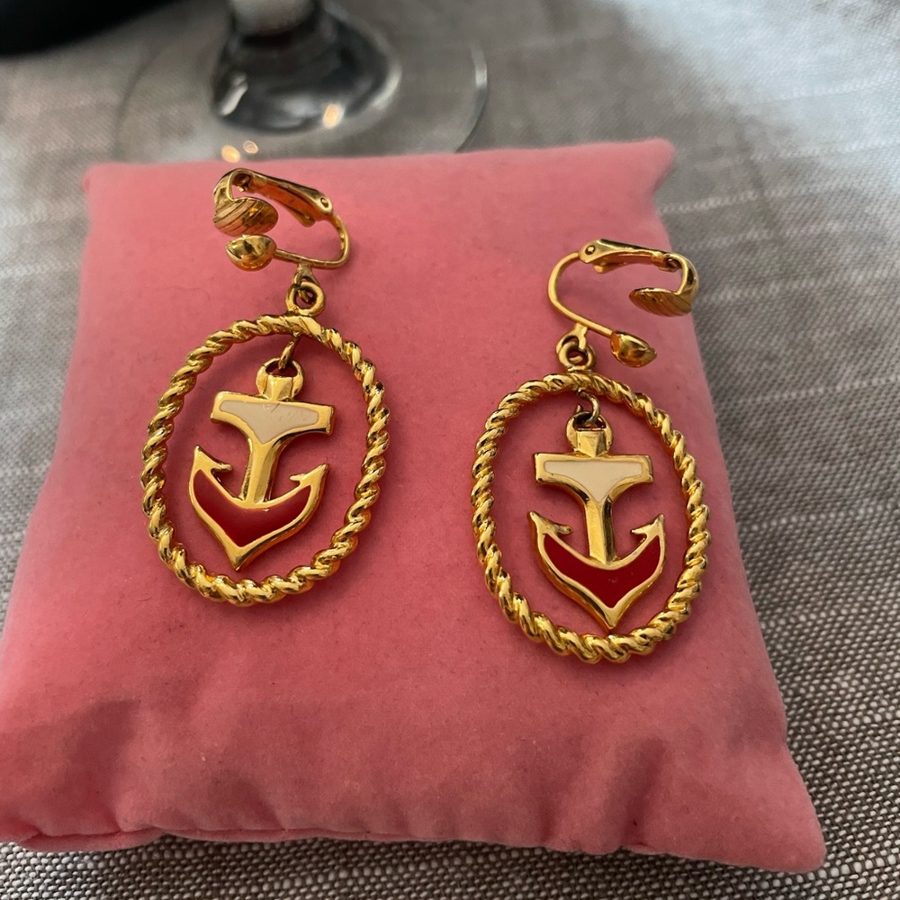 Avon earrings clip on
